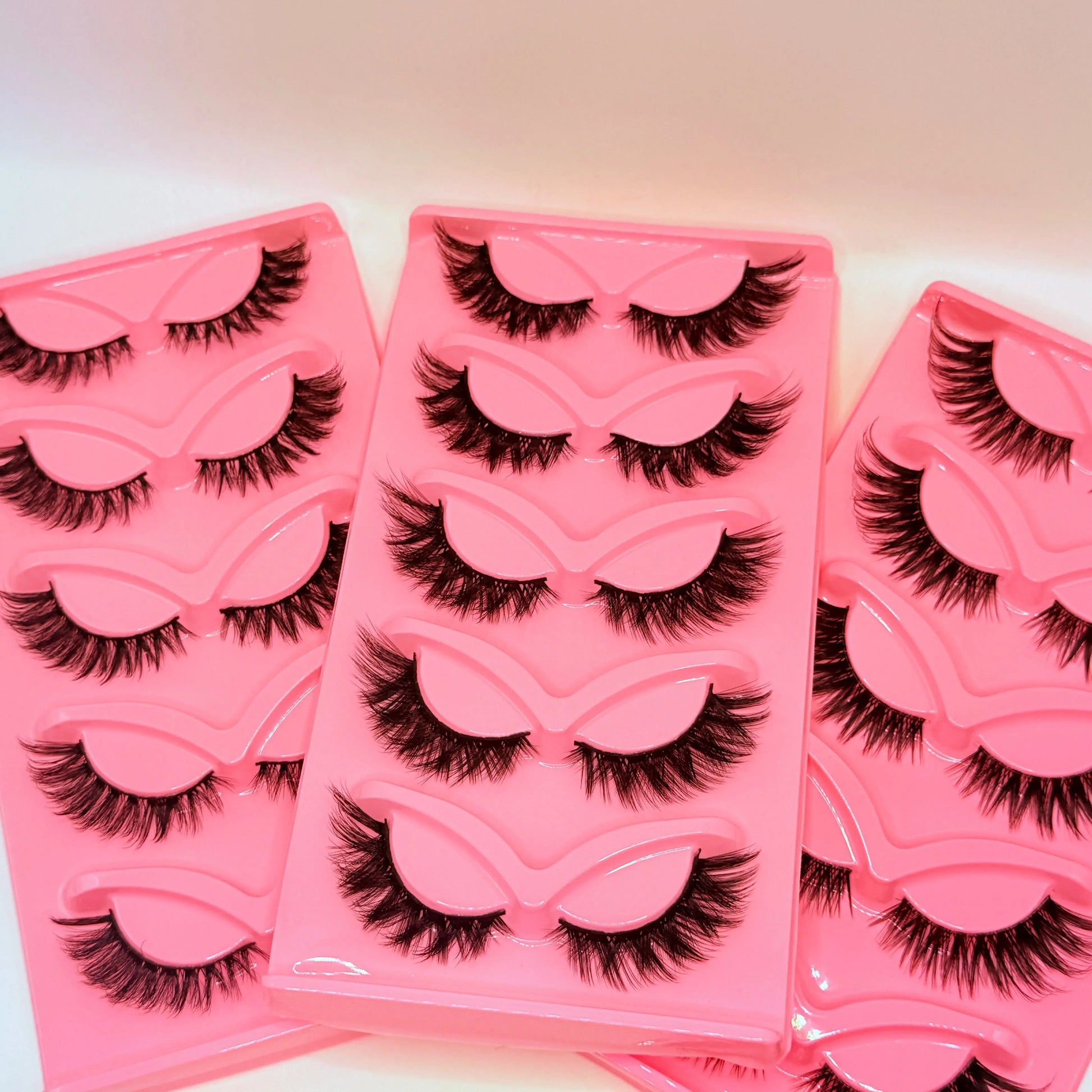 Hot Selling Makeup 5 Pairs Cat Eye Lashes Faux False Eyelashes Dramatic Volume Strip Lashes High Class Cosmetics