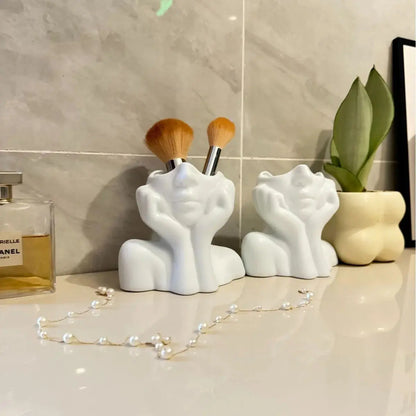 Makeup Brush Holder,Human Face Art Desktop Decoration,Vase,Compatible with Makeup,Eyebrow Pencils,Home Organizer,Plastic Material High Class Cosmetics