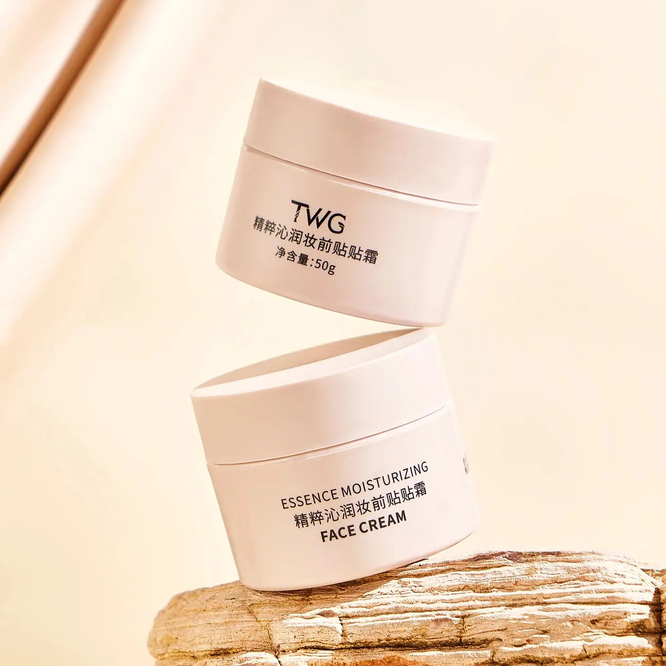 Apply the cream before makeup.Hydrating base cream,long-lasting hydration,Skin Care create natural base Firming Hydrating Makeup High Class Cosmetics